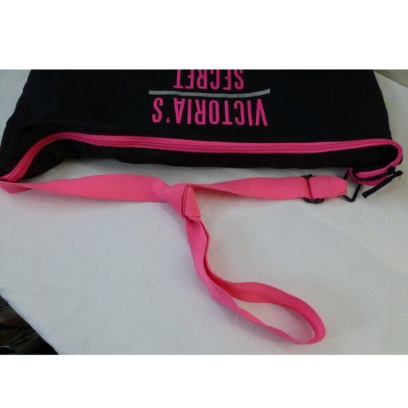 NWOT - Victoria's Secret Sport Gym Duffle Bag - Picture 7 of 11